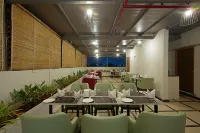 Grand Continent Malleshwaram A Sarovar Portico Affiliate Hotel - 朝食