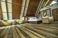 Liyya Water Villas Hotels in Arangala