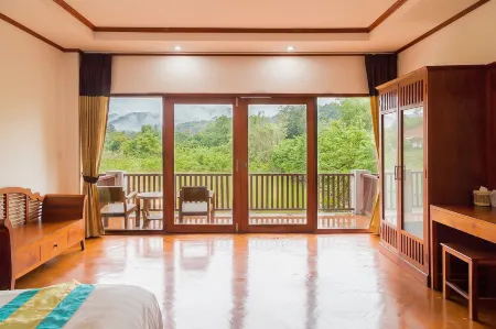 Bamboo Grove Chiang Mai Отели в г. Мэ Тэнг