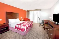 Clarion Hotel & Conference Center Lansing West Hotels in Waverly