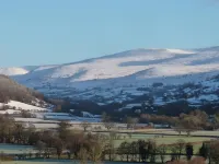 The Kestrel B&B Hotels in Llanfihangel Cwmdu with Bwlch and Cathedine