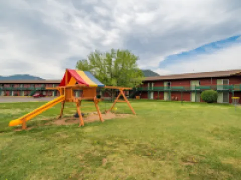 Discovery Lodge Hotels in Larimer County