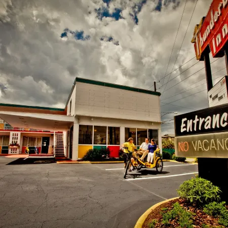 The Thunderbird Inn