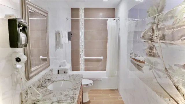 Norwalk Inn & Suites