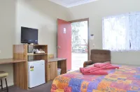 Wagon Wheel Motel & Units Hotels in Coonabarabran
