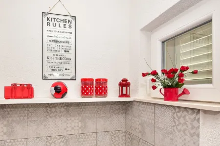 Apartmani Bernarda Отели рядом с достопримечательностью «Tucepi Beach»