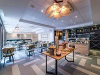 "東方森林"領域，羅吉斯酒店，餐廳，SPA和高爾夫 奧布省酒店