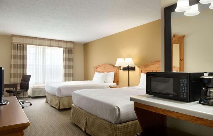 Country Inn & Suites by Radisson, Grinnell, IA
