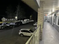 Old Mill Motel - Motels