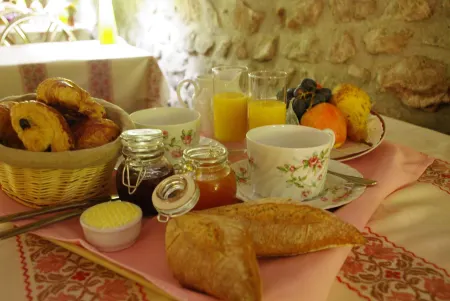 Hotel de Bourgogne Отели в г. Преси-Су-Тиль