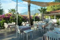 Sea Breeze Hotel and Apartments