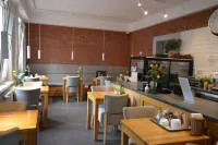 Cracow Central Aparthotel - breakfast