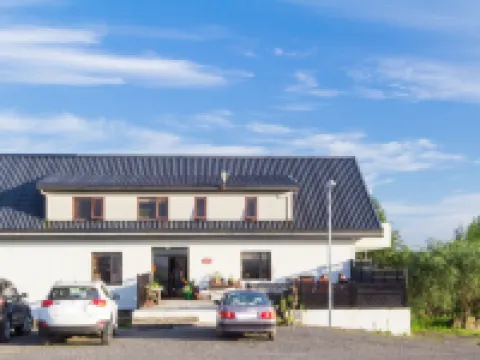 Guesthouse Bitra B&B โรงแรมในเซลฟอส