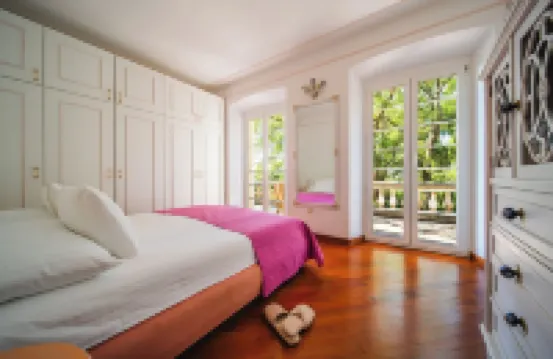 花園綠洲泳池別墅