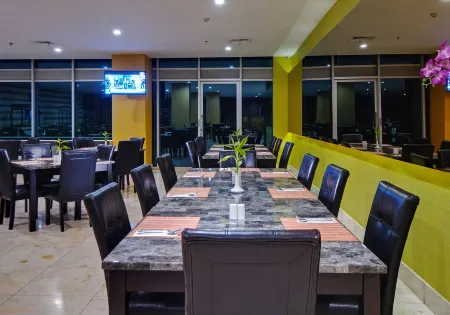 Grand Zuri Pematangsiantar Отели в г. Naga Pita.