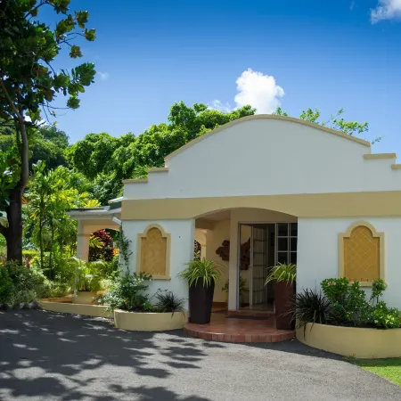 Blue Horizons Garden Resort