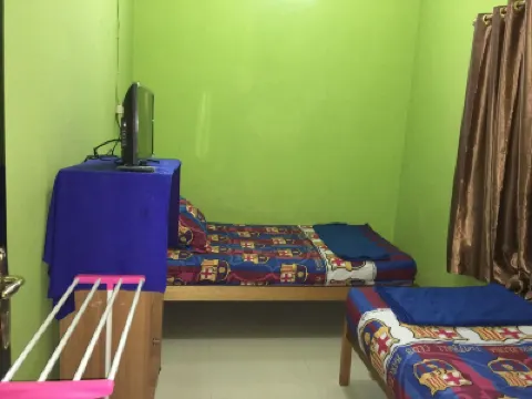 Aini Home Stay Hotel a 