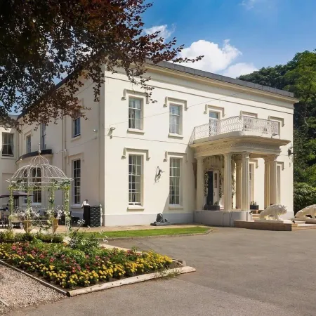 RainHill Hall Hotel Отели рядом с достопримечательностью «Ноузли-роуд»
