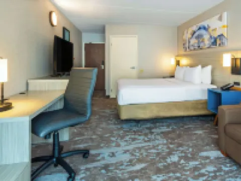 コンフォート イン ハイウェイ 401 キングストンのホテル