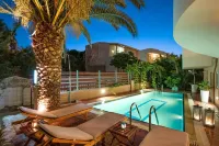 Seafalios-Beach Front Apt - Pet-friendly