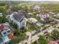 Chi Thanh Villa Hotels in Duy Phuoc