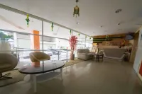 RedDoorz Apartment Near Bundaran Satelit Surabaya