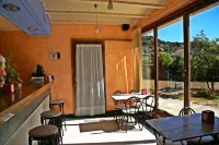 Hostal la Fuente فنادق في Barbastro