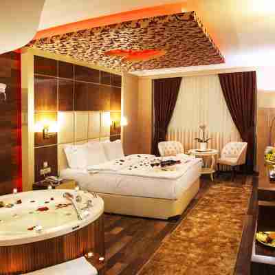 Cukurova Erten Otel Rooms