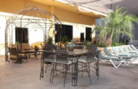 賽馬會套房酒店