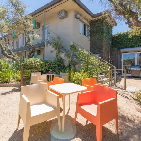 The Greens Hotel on Del Paso