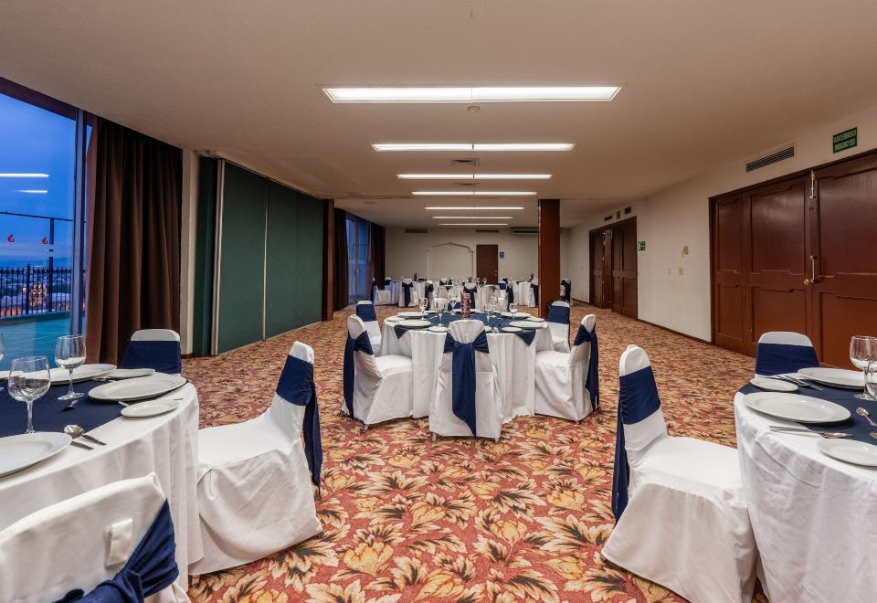 3. 호텔 페닉스 과..