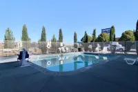 Motel 6 Carlsbad, NM - Pools