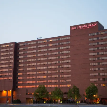 Crowne Plaza Suites MSP AIRPORT - MALL OF AMERICA by IHG