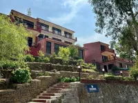 Crestmont Snow View Resort Ranikhet Hotels in der Nähe von मिराई एडोब- द्वाराहाट विलेज होमस्टे