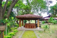 The Creek Garden Resort Huainamrin  호텔
