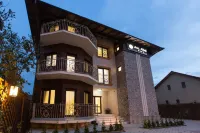 Ave, Alba! โรงแรมใน