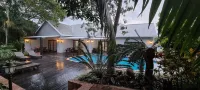 Leopard Tree Lodge - Pools