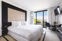 L'Agapa Hôtel - Spa Codage Hotels near La Galerie - Geant Lannion