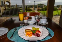 On the Cliff Guest House Hotels in Hermanus