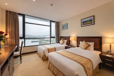 老街紅河景酒店