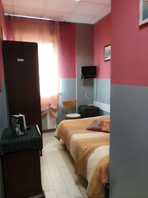 Hotel Niagara فنادق في San Francesco al Campo
