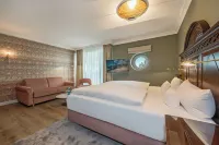 Strandhotel Heringsdorf Mit Soleaußenpool 30 Grad - parking