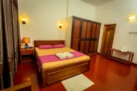 Dayanithi Guest House