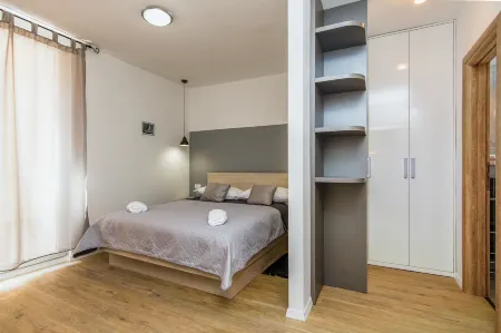 Bell Apartment Отели рядом с достопримечательностью «Kolovare Beach»