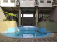 Comfy 2Br Apartment at Grand Asia Afrika Residence - Pools