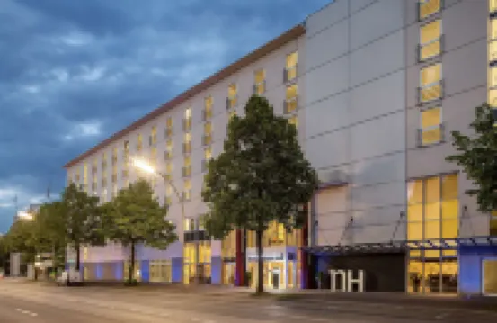 NH ハンブルク ホルナー レンバーン ミニゴルフ・エーイエンドルファー・パーク・ハンブルク周辺のホテル