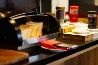 Hotel Dafam Pekanbaru - breakfast