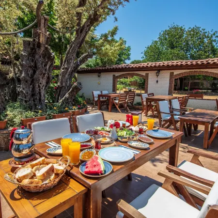 Mese Suites