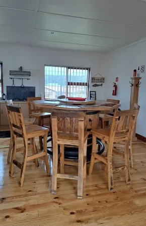 Sundays River Mouth Guesthouse Отели рядом с достопримечательностью «Addo Elephant Safaris»