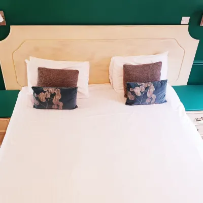 The White Horse Inn Hotels near Grantchester Meadows